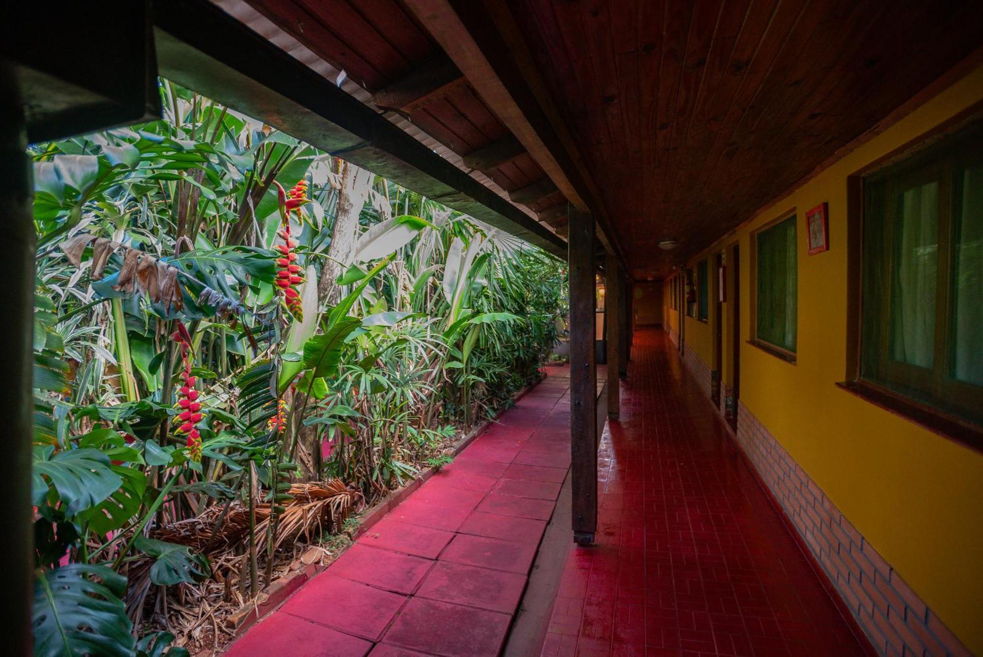 Hosteria Los Helechos Puerto Iguazú Eksteriør billede