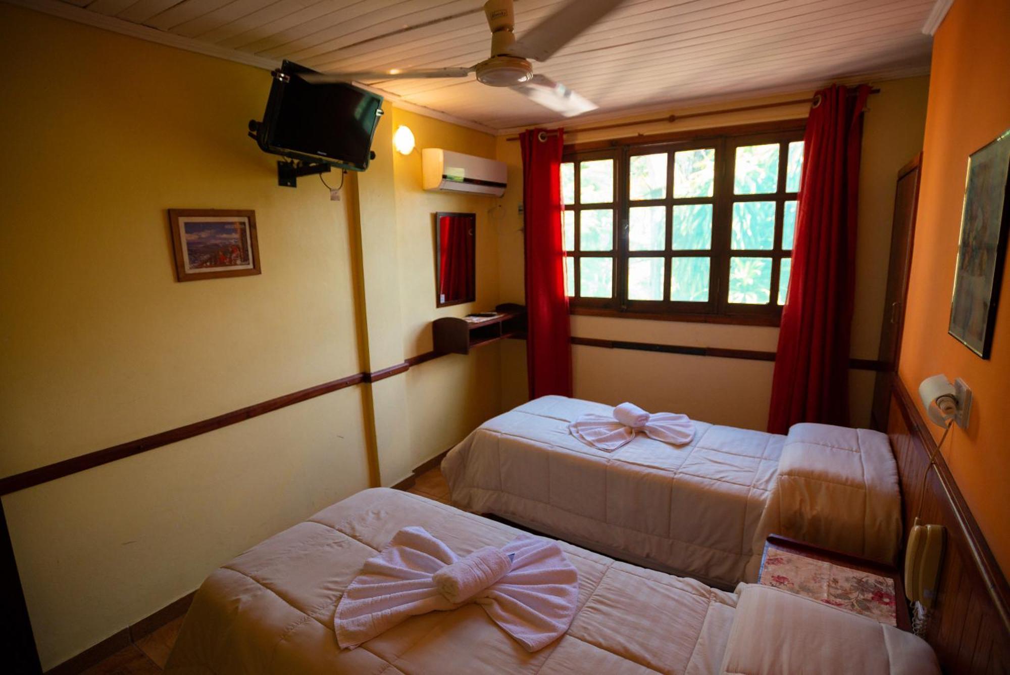 Hosteria Los Helechos Puerto Iguazú Eksteriør billede